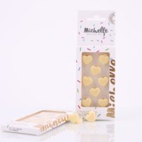 biele čokoládové srdiečka, srdiečka na tortu, dekorácia na tortu, čokoládová dekorácia na tortu, ozdoby na tortu