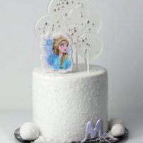 jedlý posyp na tortu, sneh z jedlého papiera, frozen torta