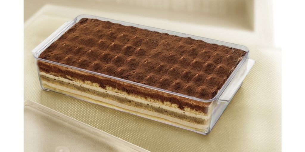 Plastová krabička s vekom na tiramisu stredná 1ks – Obrázok 2